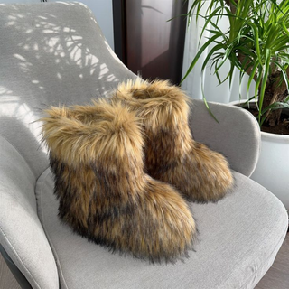 PLUSH - FAUX FUR BOOTS